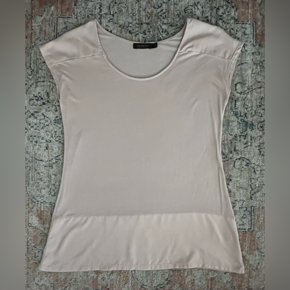 The Limited cap sleeve tank top size large in a blush pink.